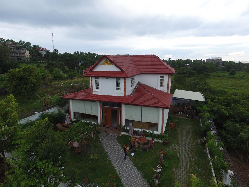 Swiss Villa Sihanoukville Oda fotoğraf